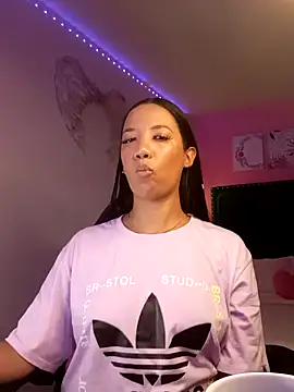 Snapshot of SallyWhitee chatting on 02/09/26, 05:00 SallyWhitee online show from 02/09/26, 05:00