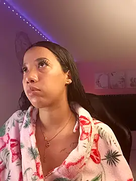 Snapshot of SallyWhitee chatting on 02/11/26, 04:06 SallyWhitee online show from 02/11/26, 04:06