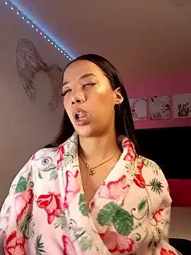 Snapshot of SallyWhitee chatting on 02/24/26, 04:32 SallyWhitee online show from 02/24/26, 04:32