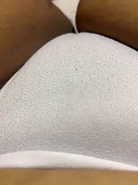 Snapshot of tunenarica22 chatting on 11/09/25, 08:29 tunenarica22 online show from 11/09/25, 08:29