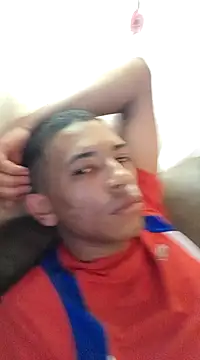 Snapshot of Mineirinho043 chatting on 02/10/25, 03:42 Mineirinho043 online show from 02/10/25, 03:42