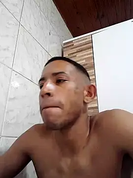 Snapshot of Mineirinho043 chatting on 02/19/25, 05:06 Mineirinho043 online show from 02/19/25, 05:06