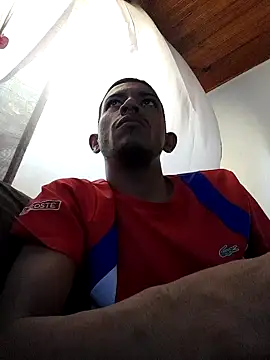 Snapshot of Mineirinho043 chatting on 03/08/25, 01:36 Mineirinho043 online show from 03/08/25, 01:36