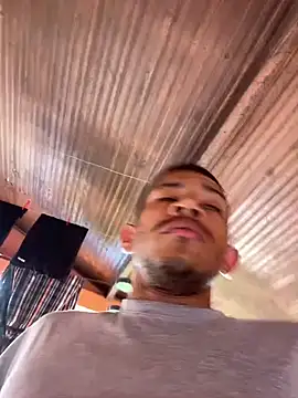 Snapshot of Mineirinho043 chatting on 03/11/25, 02:29 Mineirinho043 online show from 03/11/25, 02:29