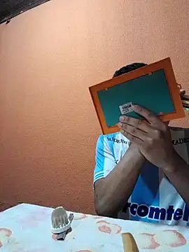 Snapshot of Mineirinho043 chatting on 03/16/25, 11:57 Mineirinho043 online show from 03/16/25, 11:57