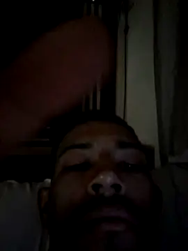 Snapshot of Mineirinho043 chatting on 03/17/25, 11:42 Mineirinho043 online show from 03/17/25, 11:42