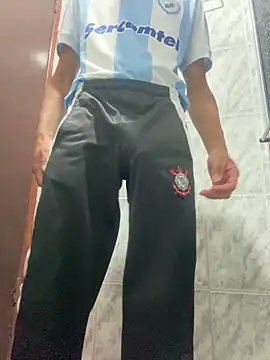 Snapshot of Mineirinho043 chatting on 03/22/25, 11:21 Mineirinho043 online show from 03/22/25, 11:21