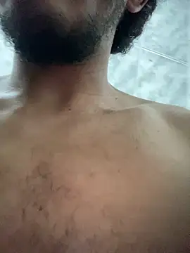 Snapshot of Mineirinho043 chatting on 10/12/25, 04:44 Mineirinho043 online show from 10/12/25, 04:44