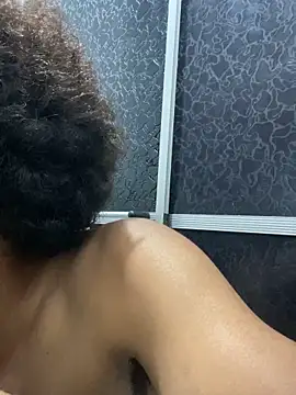 Mineirinho043 online show from 11/25/25, 04:29