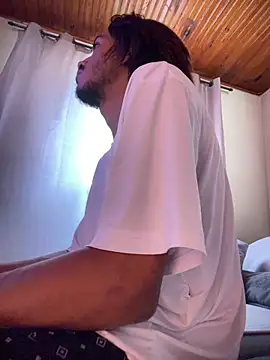 Mineirinho043 online show from 04/08/26, 02:17