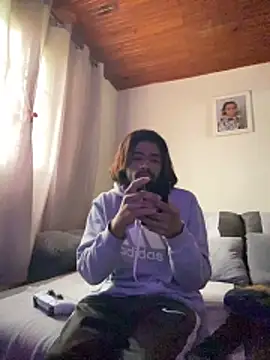 Mineirinho043 online show from 05/17/26, 07:10