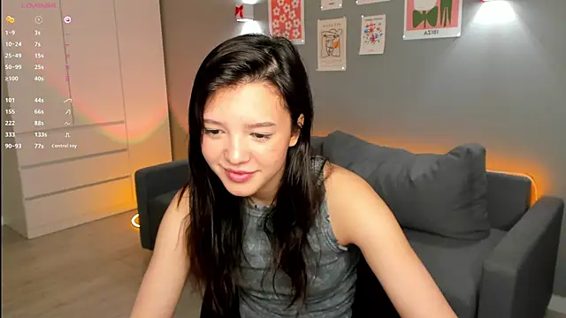 Snapshot of RikoAsada chatting on 03/21/25, 12:28 RikoAsada online show from 03/21/25, 12:28