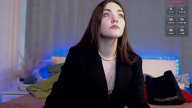 Snapshot of Kira_Jin chatting on 03/20/25, 06:52 Kira Jin online show from 03/20/25, 06:52