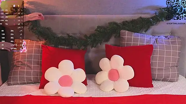 Snapshot of soft_babe chatting on 12/20/25, 09:33 soft babe online show from 12/20/25, 09:33