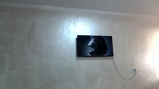 Snapshot of RoyalDessertt chatting on 12/01/25, 07:24 RoyalDessertt online show from 12/01/25, 07:24