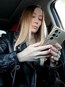 Snapshot of Pussy_Drive03 chatting on 09/26/25, 01:42 Pussy Drive03 online show from 09/26/25, 01:42