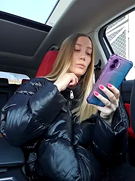 Snapshot of Pussy_Drive03 chatting on 10/14/25, 03:40 Pussy Drive03 online show from 10/14/25, 03:40