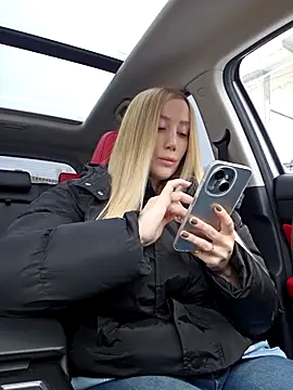 Snapshot of Pussy_Drive03 chatting on 11/14/25, 04:22 Pussy Drive03 online show from 11/14/25, 04:22