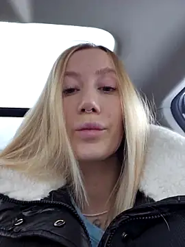 Snapshot of Pussy_Drive03 chatting on 11/25/25, 04:34 Pussy Drive03 online show from 11/25/25, 04:34