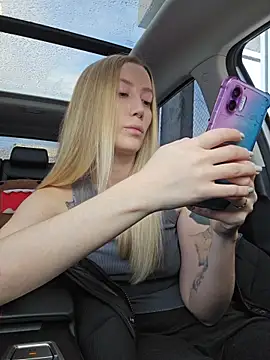 Snapshot of Pussy_Drive03 chatting on 12/16/25, 05:45 Pussy Drive03 online show from 12/16/25, 05:45