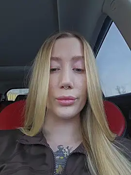 Snapshot of Pussy_Drive03 chatting on 02/14/26, 04:42 Pussy Drive03 online show from 02/14/26, 04:42