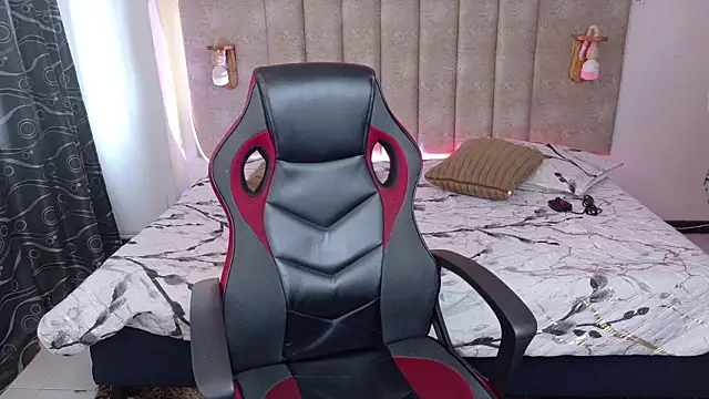 Alektra bryce online show from 03/25/26, 07:53