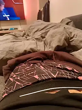 Snapshot of j3sp3r930 chatting on 02/10/25, 06:56 j3sp3r930 online show from 02/10/25, 06:56