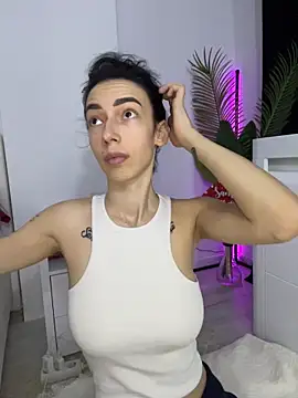 Celine Roxelle online show from 12/21/25, 07:43