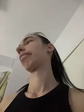 Celine Roxelle online show from 04/06/26, 11:33