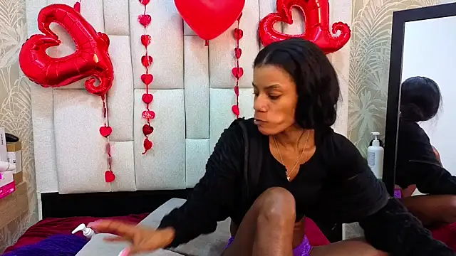 dafnnelewis online show from 02/17/26, 11:18