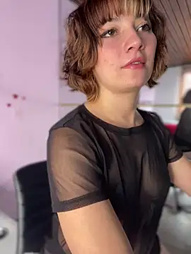 Snapshot of Maggie_Geller chatting on 02/21/25, 08:05 Maggie Geller online show from 02/21/25, 08:05