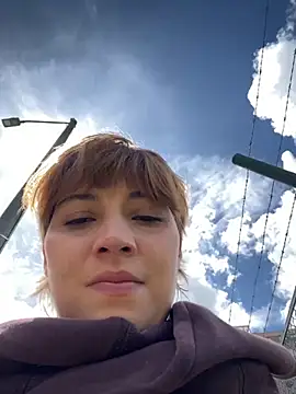 Snapshot of Maggie_Geller chatting on 12/03/25, 04:49 Maggie Geller online show from 12/03/25, 04:49