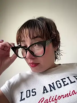 Snapshot of Maggie_Geller chatting on 02/14/26, 05:43 Maggie Geller online show from 02/14/26, 05:43