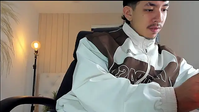 ISAAC CRYSTON online show from 11/28/25, 08:33