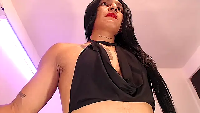 Snapshot of michellatinhot chatting on 11/25/25, 04:45 michellatinhot online show from 11/25/25, 04:45