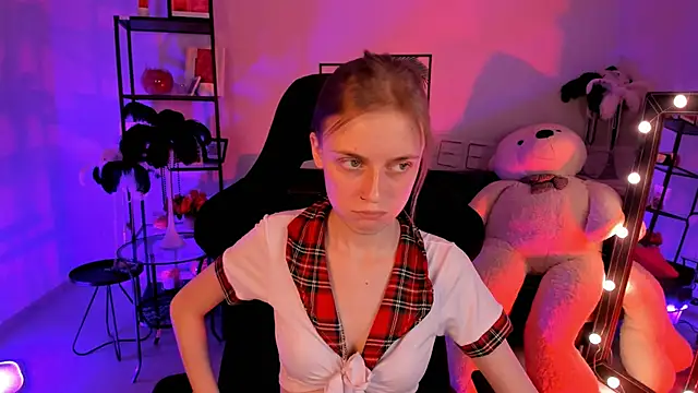 KiraMontoya online show from 02/17/25, 02:59