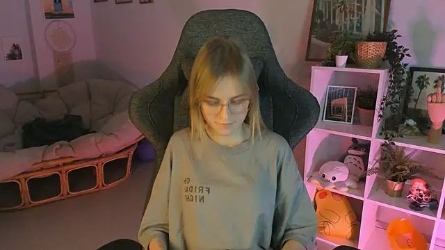 KiraMontoya online show from 03/02/25, 06:08