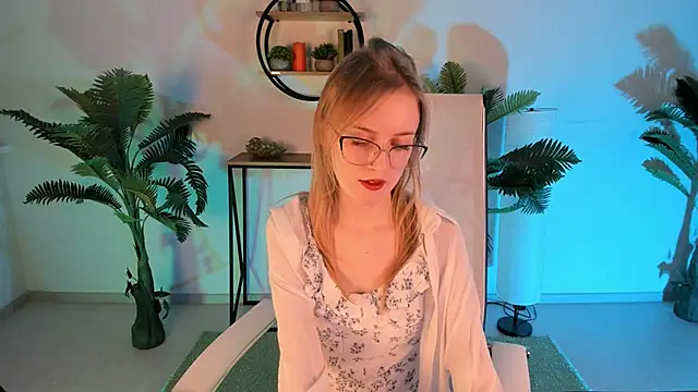 KiraMontoya online show from 03/11/25, 05:13