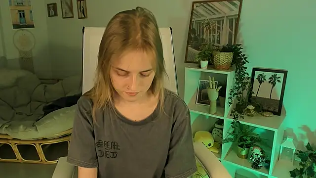 KiraMontoya online show from 03/13/25, 05:39