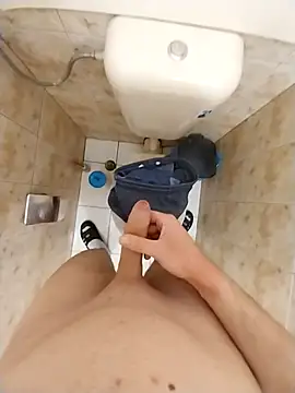 Snapshot of Good_boy000 chatting on 02/05/25, 05:31 Good boy000 online show from 02/05/25, 05:31