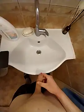 Snapshot of Good_boy000 chatting on 02/24/25, 12:16 Good boy000 online show from 02/24/25, 12:16