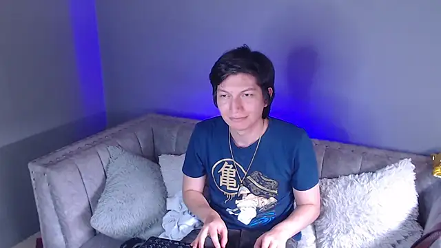 Golden-Boyy online show from 02/12/25, 03:27