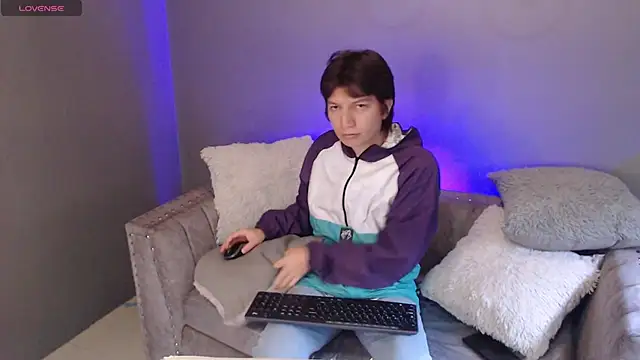 Golden-Boyy online show from 02/14/25, 12:03