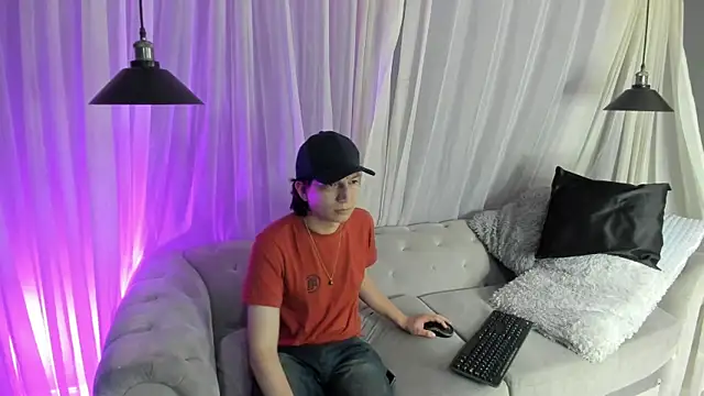 Golden-Boyy online show from 03/16/25, 12:11