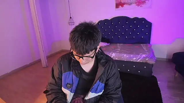 Golden-Boyy online show from 09/20/25, 03:18