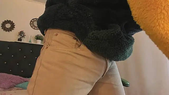 Golden-Boyy online show from 10/03/25, 03:58