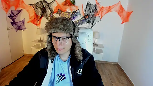 Golden-Boyy online show from 10/18/25, 03:53