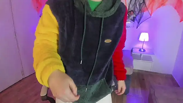 Golden-Boyy online show from 10/20/25, 03:29