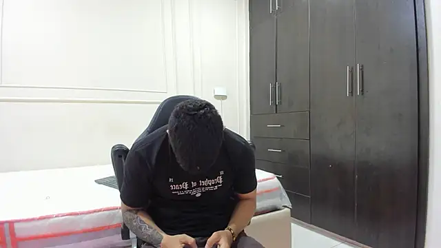 ANDRES STUD online show from 04/15/26, 05:14