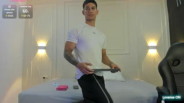 ANDRES STUD online show from 05/19/26, 03:57